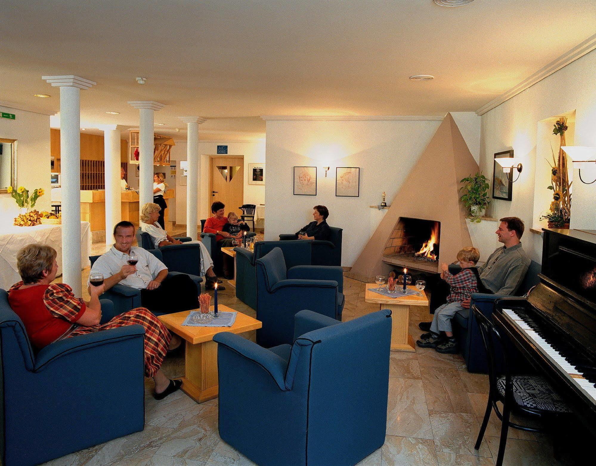 Austria Classic Hotel Heiligkreuz Hall in Tirol Interior photo
